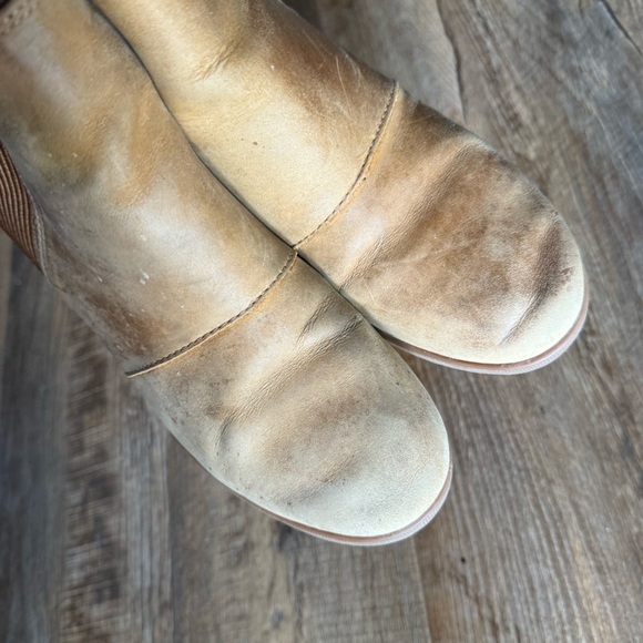 Sorel Joan Of Arctic Wedge II Chelsea Boot in Camel Brown - Picture 6 of 11